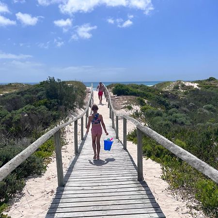 Bliss On The Bay Villa Struisbaai Bagian luar foto