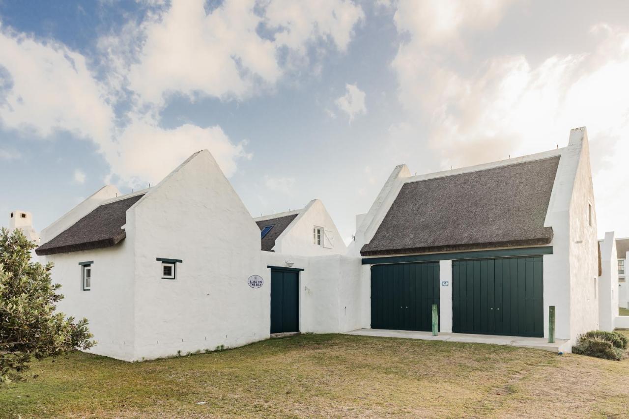 Bliss On The Bay Villa Struisbaai Bagian luar foto