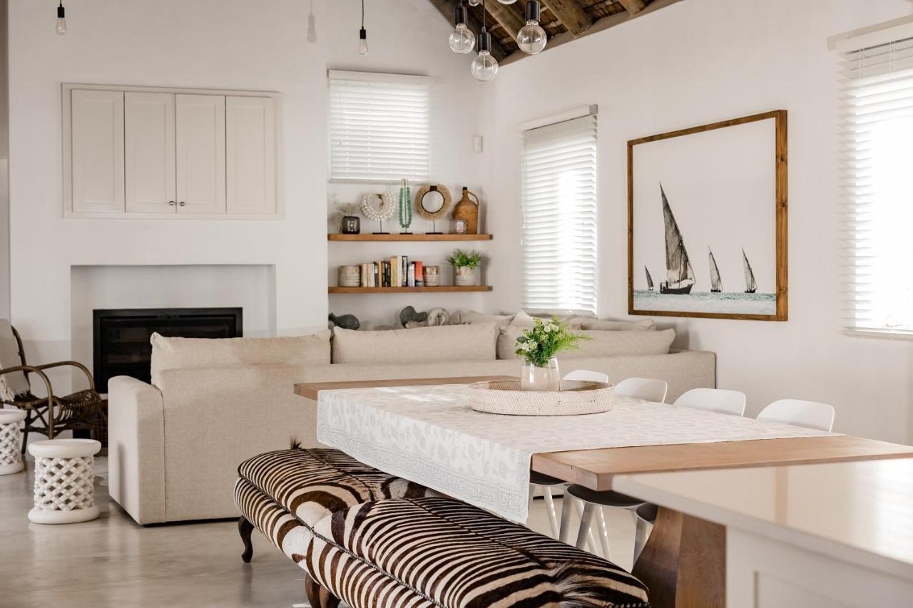 Bliss On The Bay Villa Struisbaai Bagian luar foto