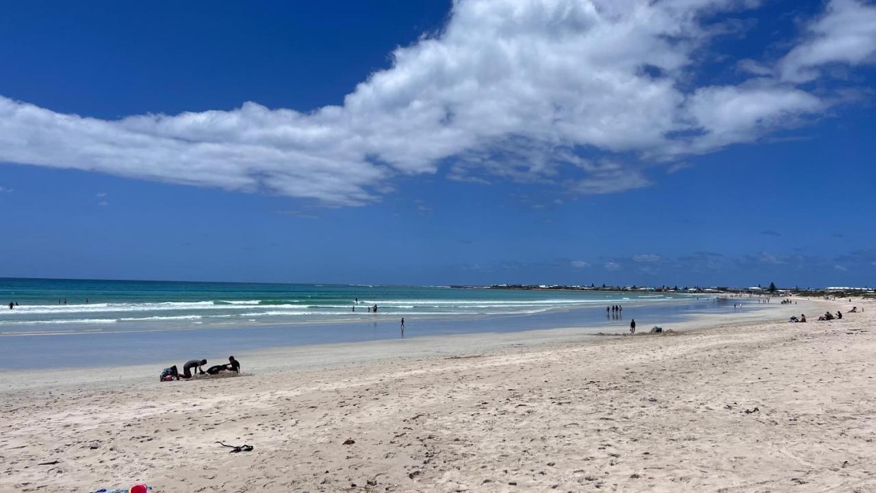 Bliss On The Bay Villa Struisbaai Bagian luar foto