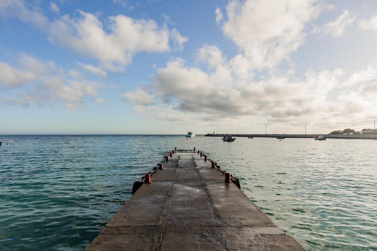 Bliss On The Bay Villa Struisbaai Bagian luar foto