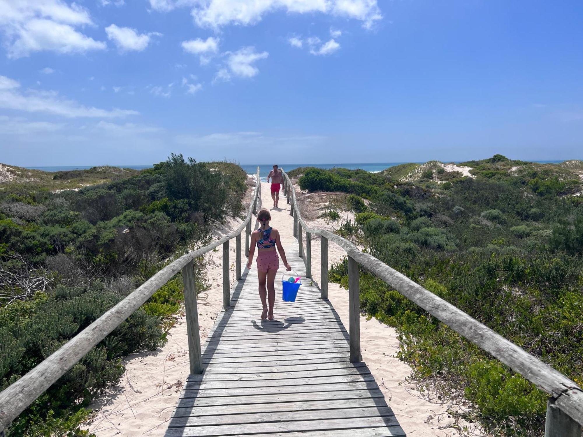 Bliss On The Bay Villa Struisbaai Bagian luar foto