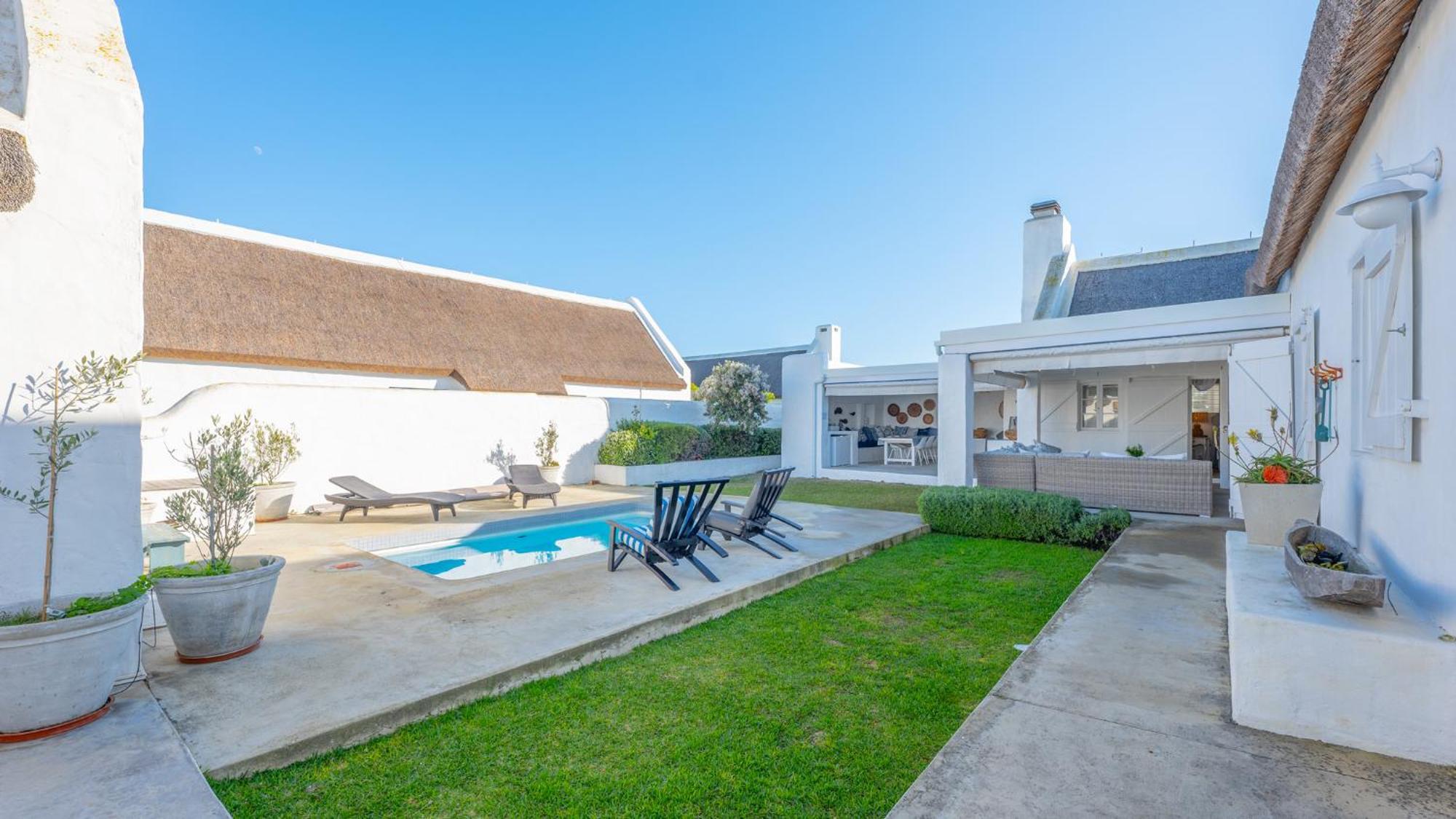 Bliss On The Bay Villa Struisbaai Bagian luar foto