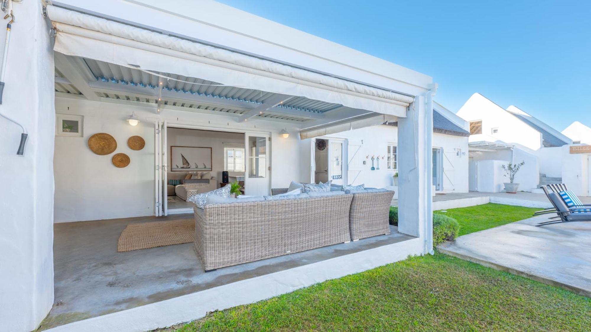 Bliss On The Bay Villa Struisbaai Bagian luar foto