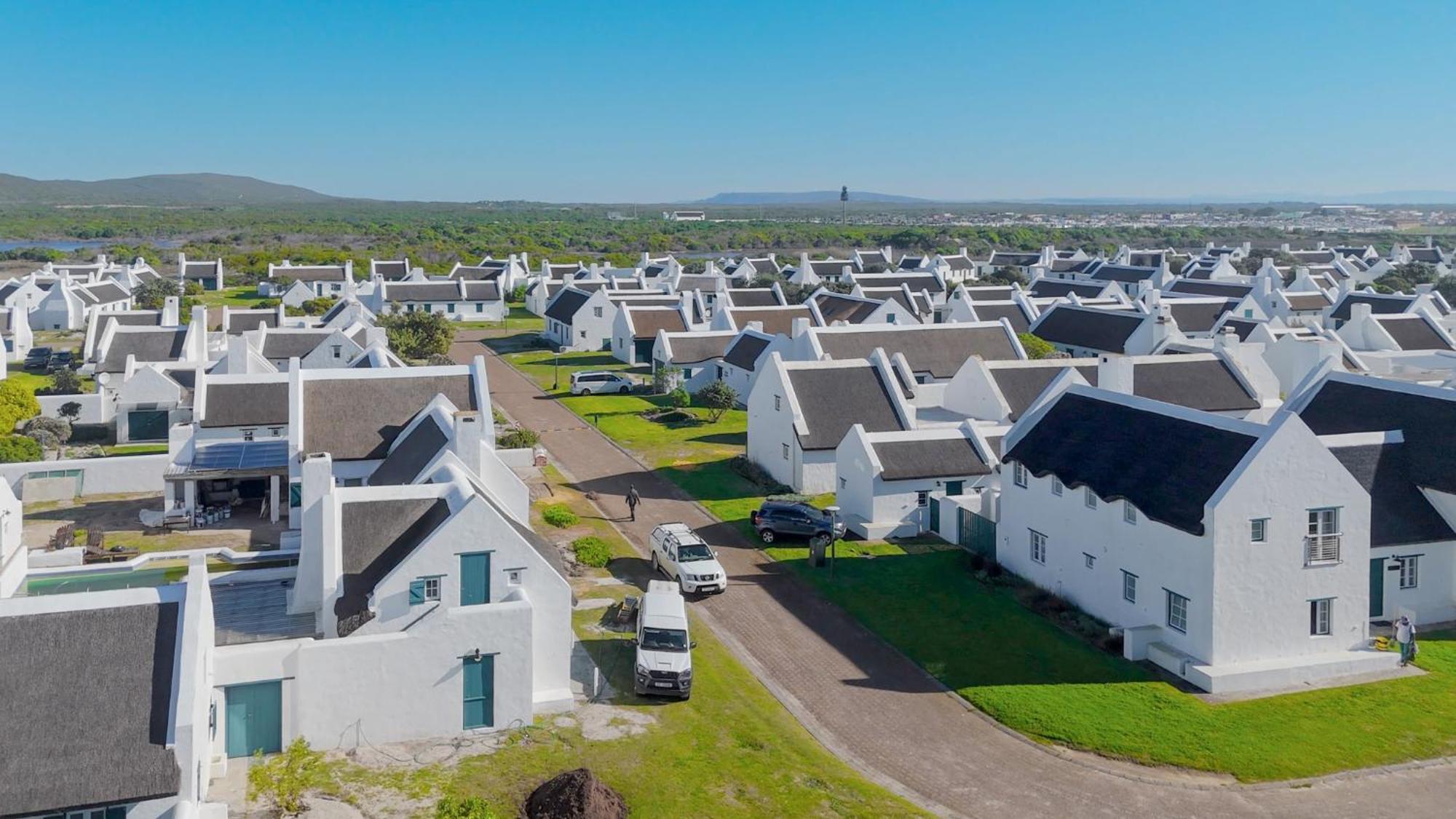 Bliss On The Bay Villa Struisbaai Bagian luar foto